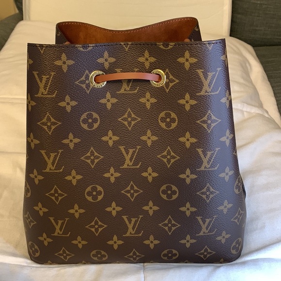 💯% Authentic Louis Vuitton NeoNoe in Monogram Canvas (Caramel) - Picture 4 of 10
